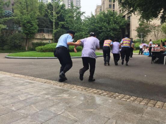 防患未“燃” 消防实战演习在协信阿卡迪亚全真上演